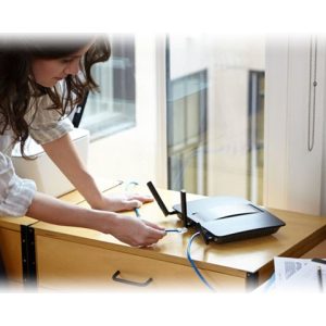 Linksys EA6350 - wireless router - Wi-Fi 5 - desktop