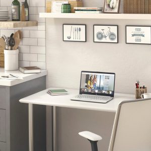 HP - 15.6" Touch-Screen Laptop - Intel Core i3 - 8GB Memory - 256GB SSD - Natural Silver