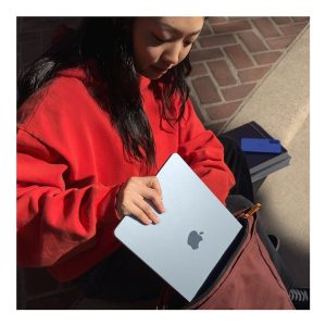 Apple MacBook Air - 13.6" - Apple M4 - 16 GB RAM - 256 GB SSD - US