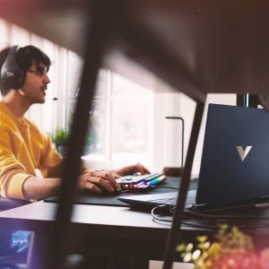 HP Laptop Gaming Victus 15.6" 15-fa0033dx