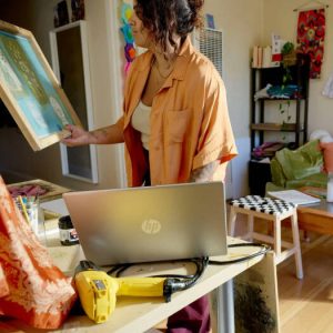 HP 15-FD0107DX Laptop - 15.6" FHD IPS Touchscreen Display - Intel Core i7-1255U Processor -16GB RAM - 512GB SSD - Intel Iris Xe Graphics - English Keyboard - Windows 11 - Natural Silver