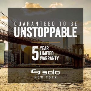 SOLO Urban Ultra Multicase - Notebook carrying shoulder bag - 17.3" - black, orange